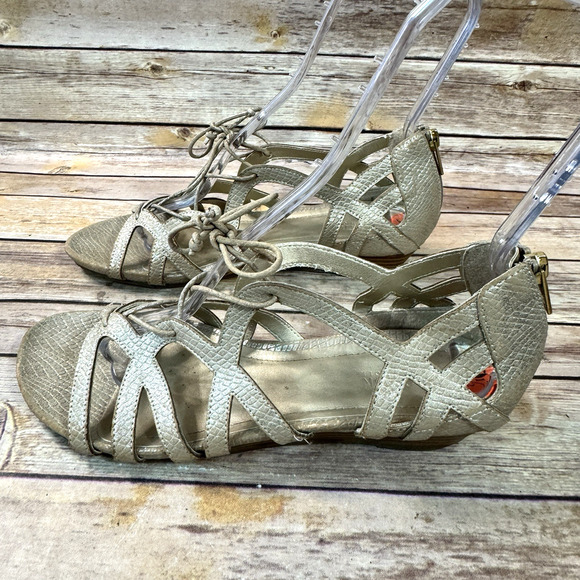 Reaction Kenneth Cole Golden Embossed Gladiator Lace Up Open Toe Sandals 9.5 - Picture 4 of 8
